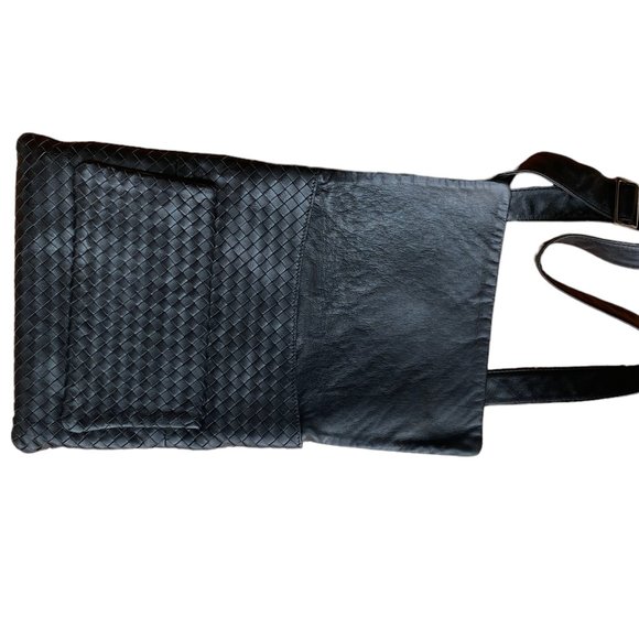 Timmy Woods Beverly Hills Woven Buttery Soft Leather Messenger Crossbody Handbag - Picture 9 of 16